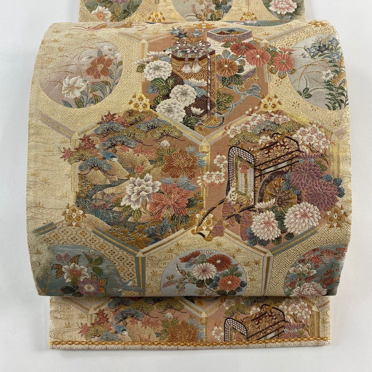 袋帯 秀品 貝桶 御所車 金糸 ベージュ 六通 正絹