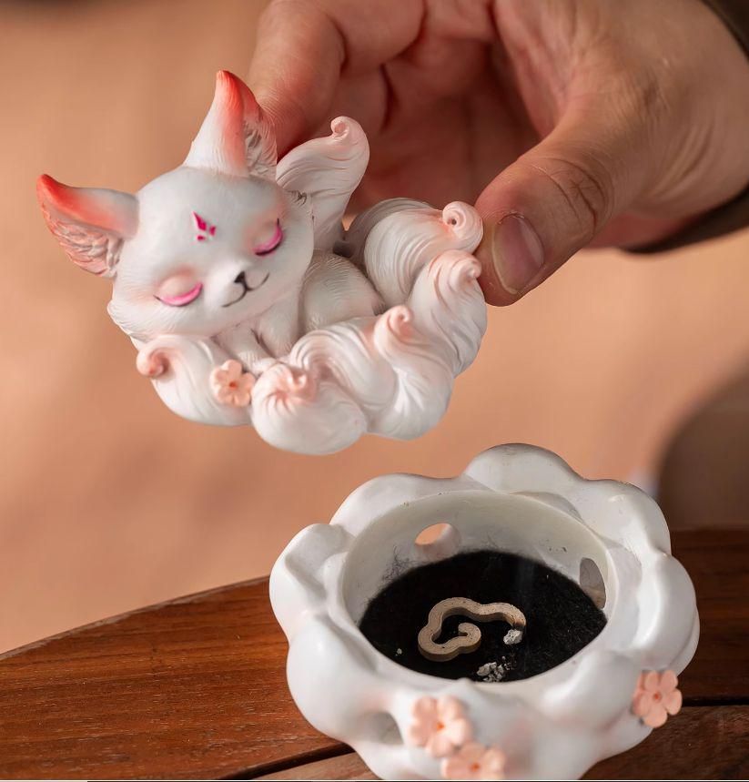 磁器 九尾狐香炉 禅意薫香炉 茶道具 香道具 装飾品 工芸品 置物
