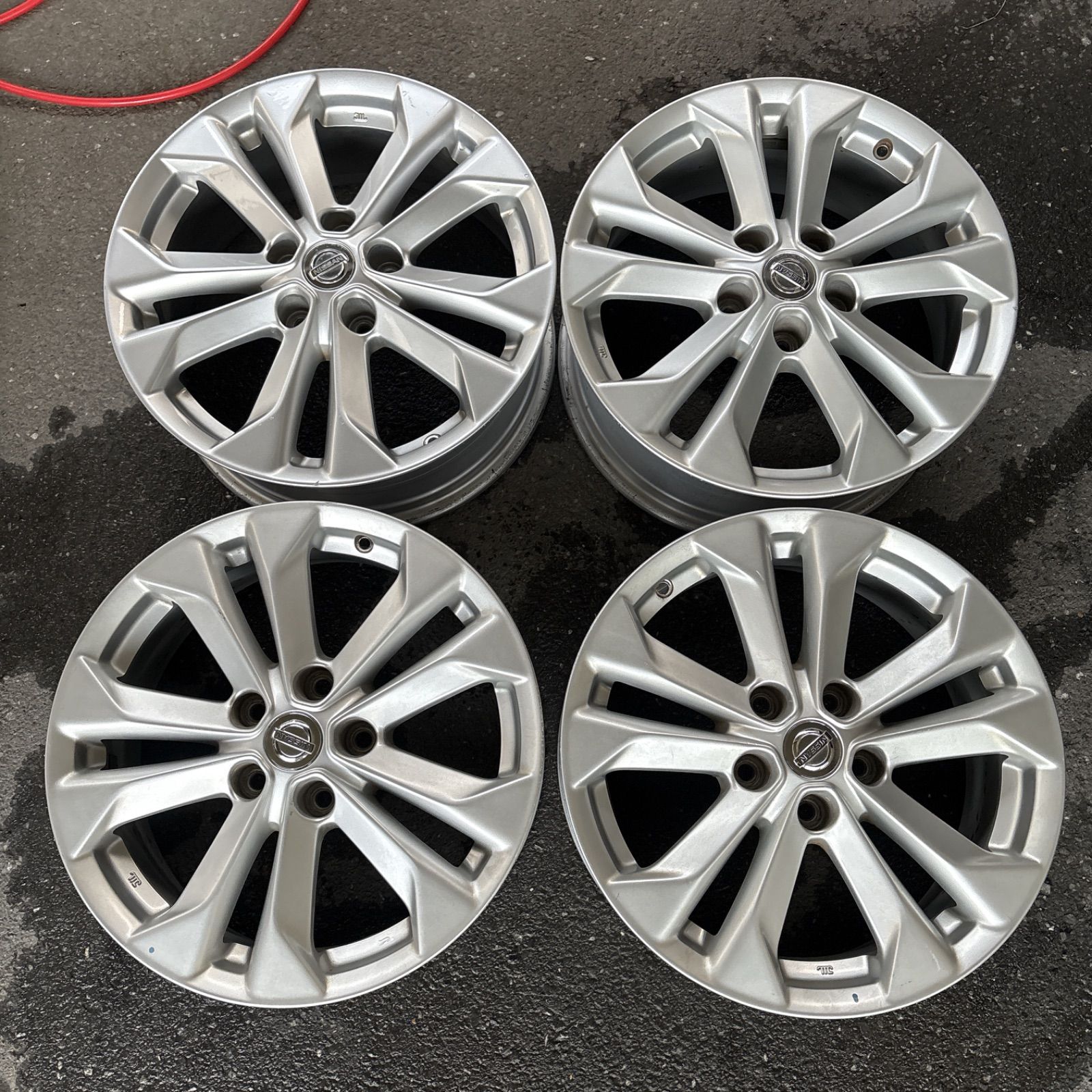 日産 エクストレイル T31 純正ホイール ピレリタイヤ 【公式通販】