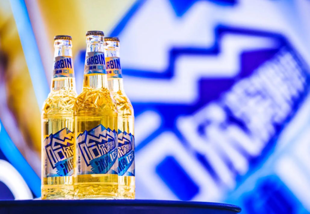 Amazon.co.jp: ハルビンビール小麦王 [ ビール4.0度 中国最古の