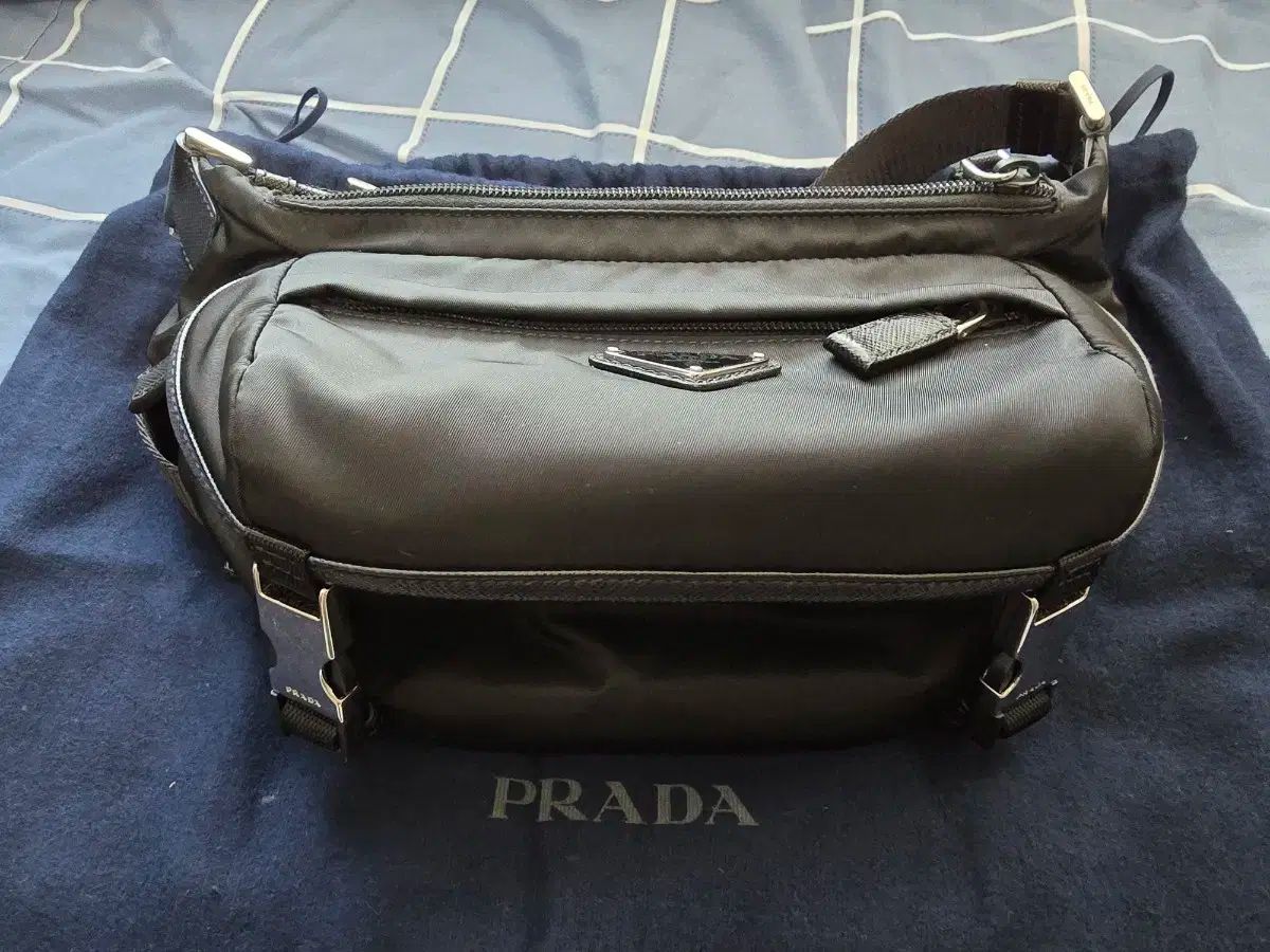 PRADA プラダ メッセンジャーバッグ バイカー バッグ S