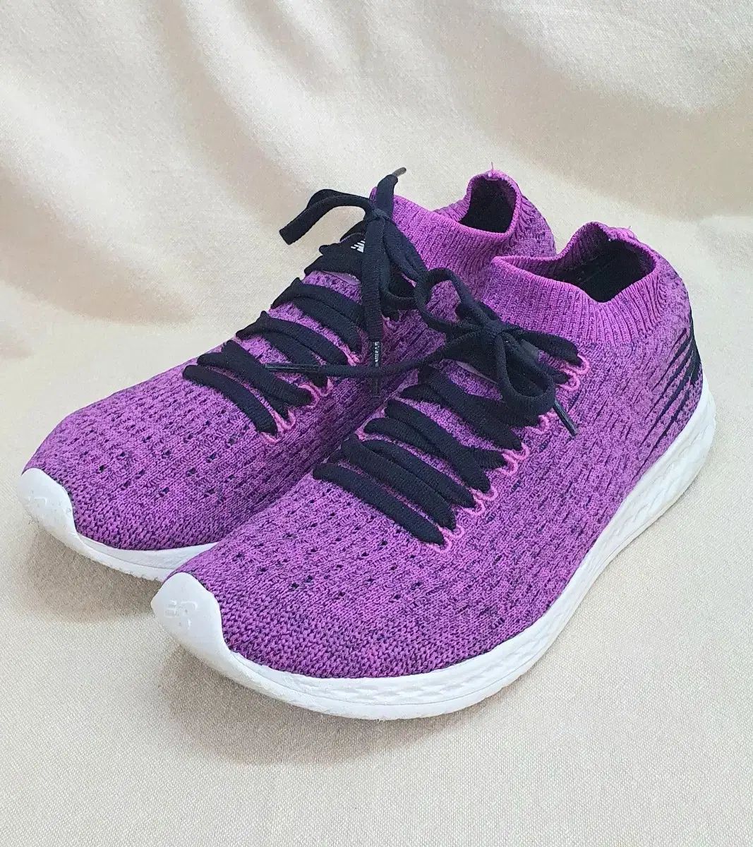 NB New Balance(ニューバランス) Fresh Foam ランニングシューズ 240