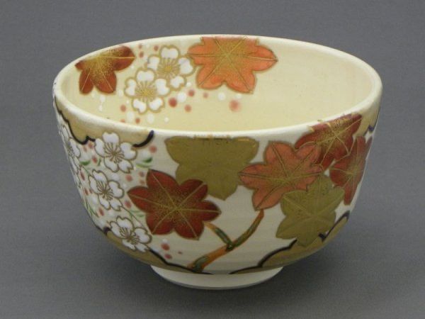 八木海峰作 京焼 上絵抹茶茶碗 雲錦画