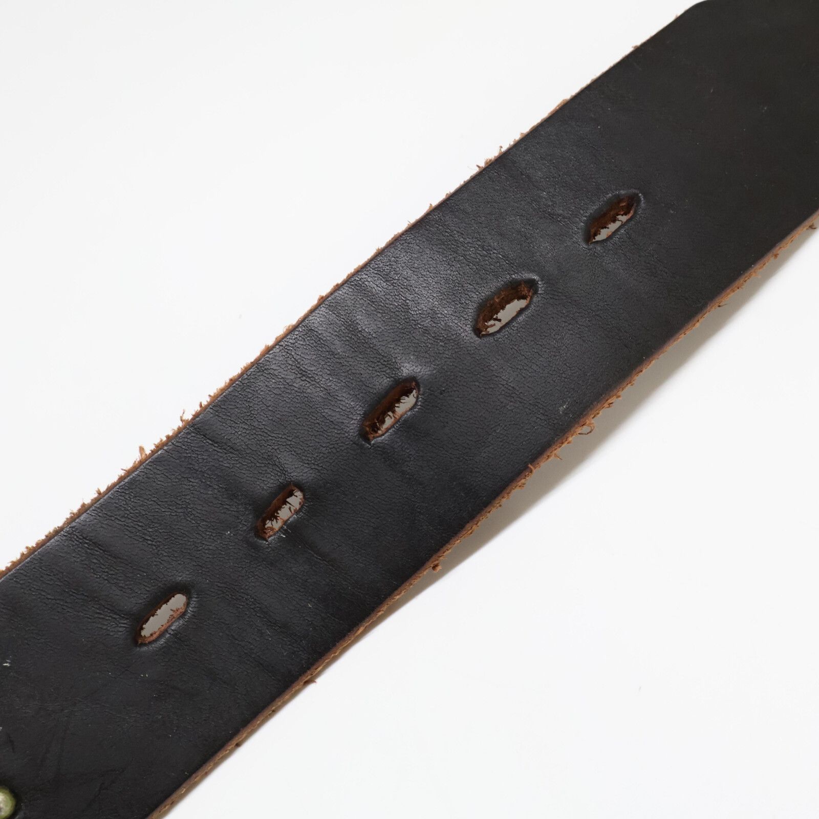 ◇HTC◇エイチティーシー　　フラワースタッヅ　　32 HTC エイチティーシー フラワー スタッズ レザー 32 HTC エイチティー