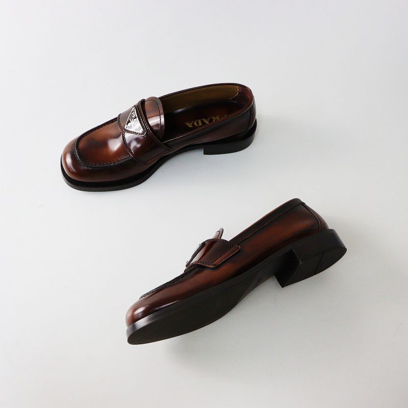 プラダブラウンレザー ポインテッドトゥ ローファー 36 1/2 美品 プラダブラウンレザー ポインテッドトゥ ローファー 36 1/2 美品