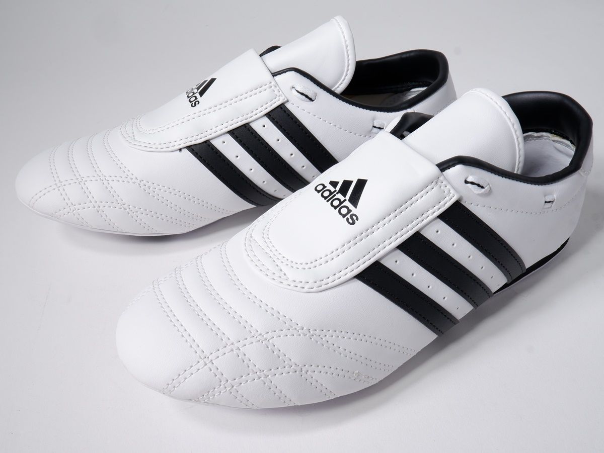 adidasアディダス SMII テコンドーシューズ スニーカーATSS02未使用品【US9(27cm)】【MFWA76971】