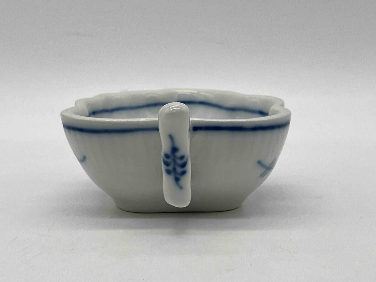 希少　ロイヤルコペンハーゲン　スモールリーフディッシュ　3️⃣ 希少 ロイヤルコペンハーゲン スモールリーフディッシュ 3️⃣ - メルカリ