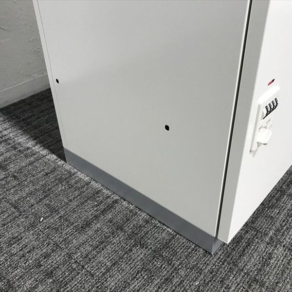 プラス ホワイト