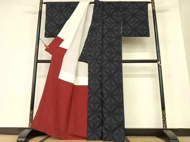 平和屋着物●結城縮　80亀甲　菱文　正絹　逸品　AAAV7132zg 平和屋着物○結城縮 80亀甲 菱文 正絹 逸品 AAAV7132zg - メルカリ