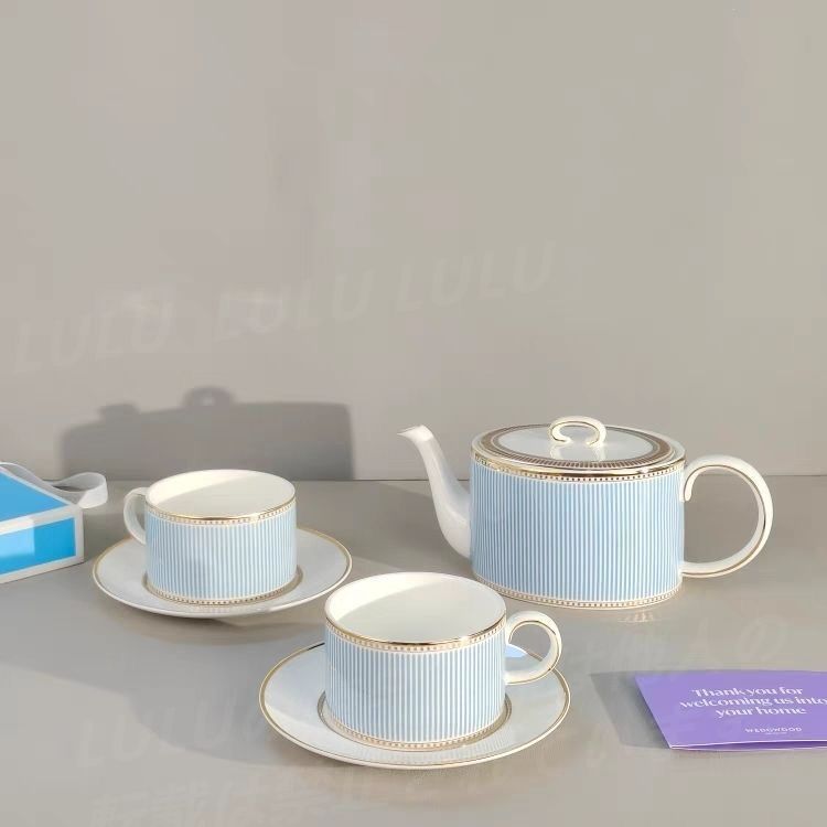 ウェッジウッド へリア ティーポット カップ-ソーサー セットWEDGWOOD wan123