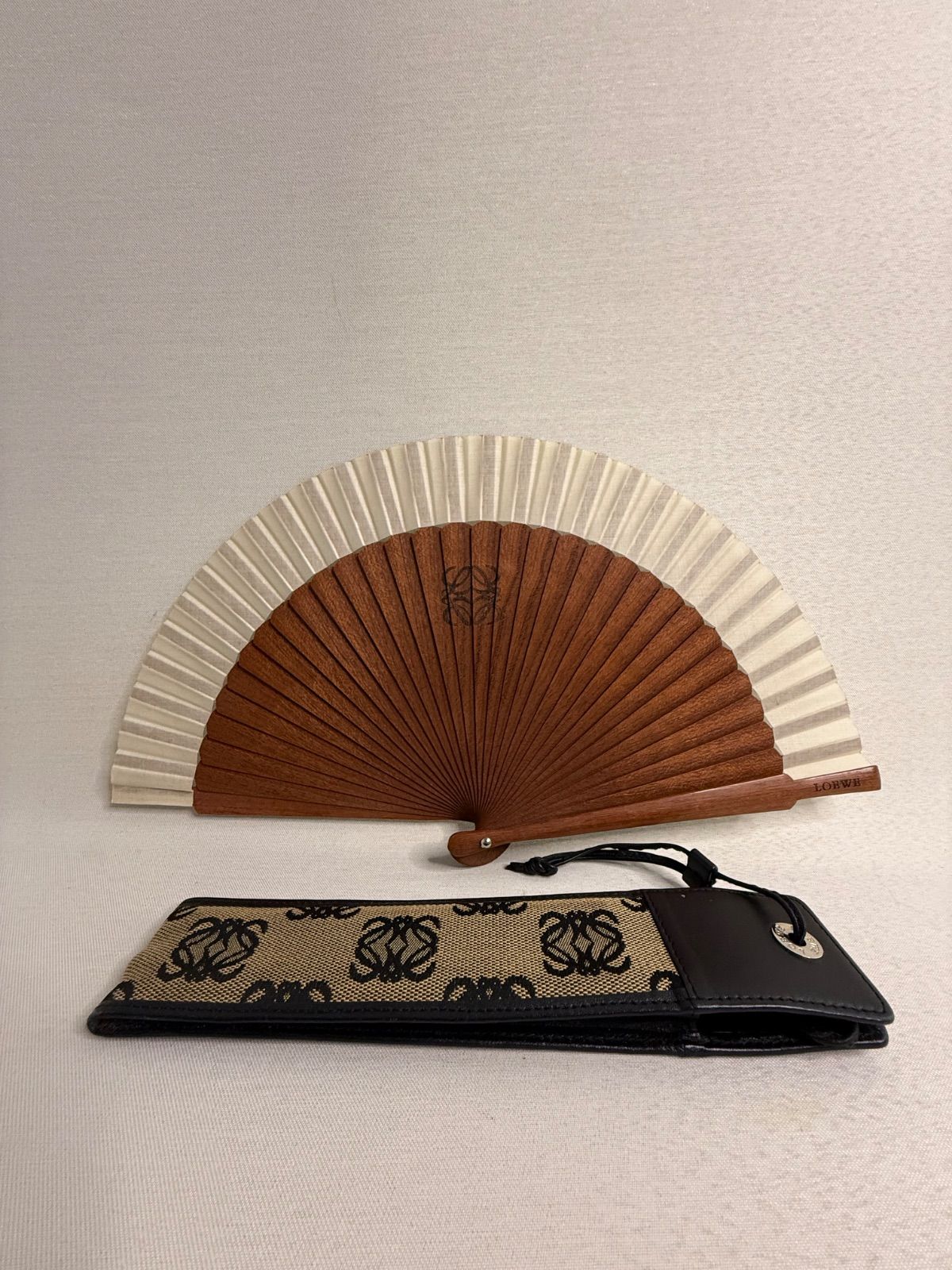 ロエベ  扇子 LOEWE - ロエベ 扇子の通販 by harucoshop｜ロエベならラクマ