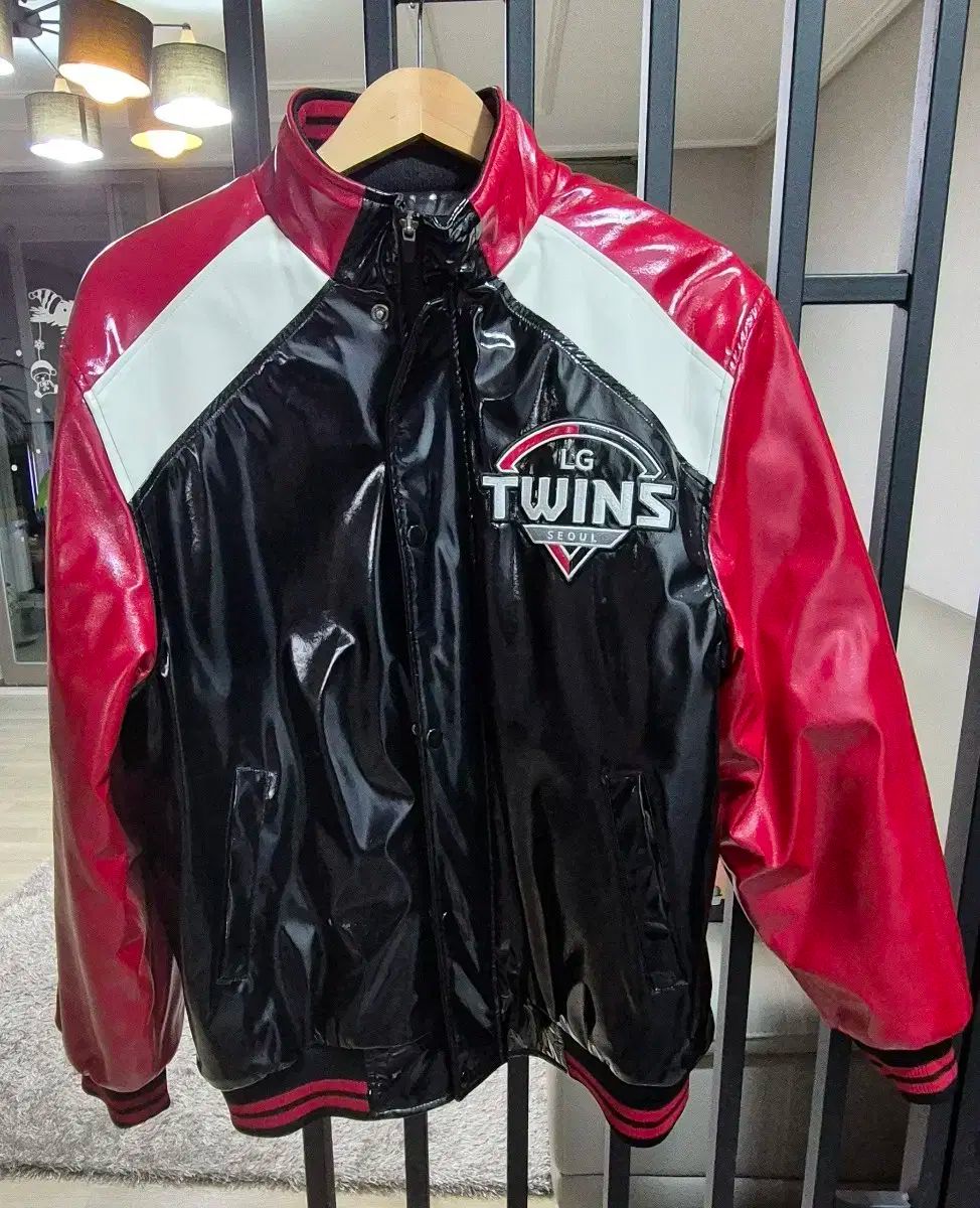 LG TWINS ツインズ サテンジャンパー サイズ 105