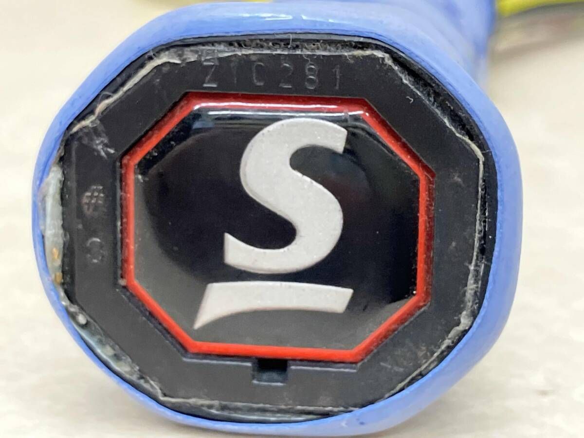 硬式テニスラケット