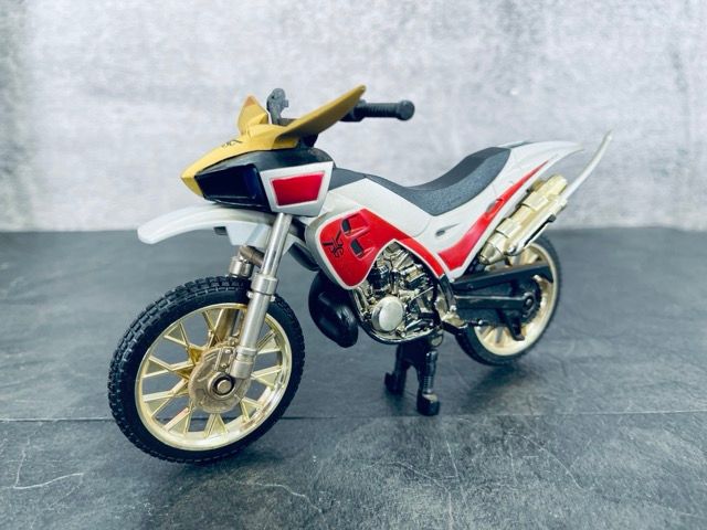 ポピニカシリーズDXトライゴウラムトライチェイサー2000仮面ライダークウガ 71HwWL0jSxL._UF894,1000_QL80_.jpg