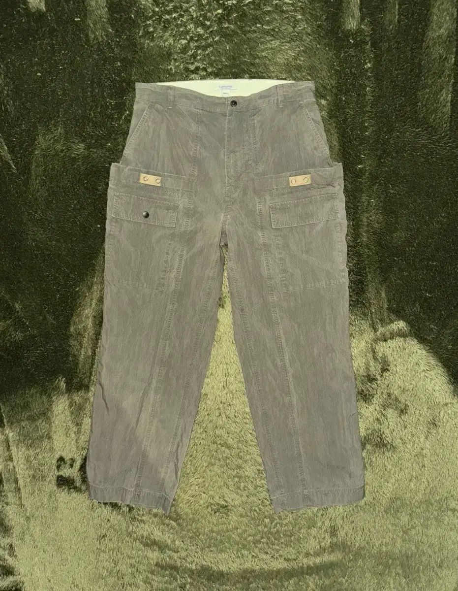 S イーストローグ ポケット ディテール ユーティリティ カーゴ パンツ オリーブ