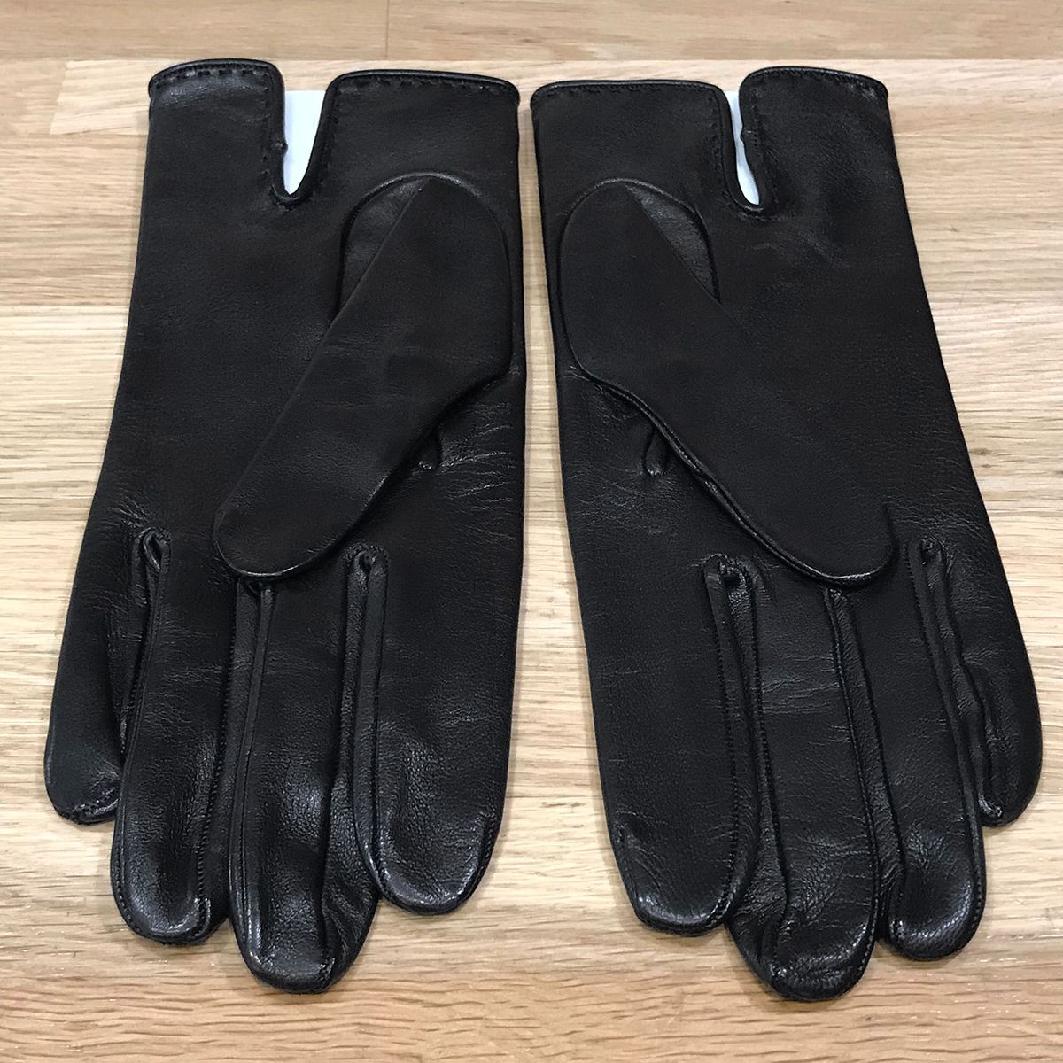 【美品】HERMES エルメス セリエ グローブ ラムスキン  黒 レディース HERMES 【超美品】エルメス セリエ レザーグローブ 手袋