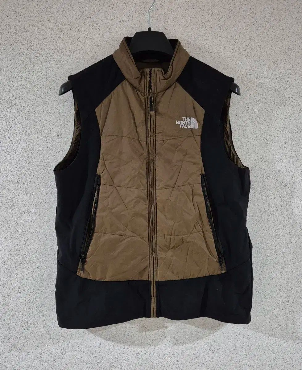 【雷市場（ポンジャン）商品韓国直送】 THE NORTH FACE(ザノースフェイス) ダウンベスト 100 サイズ