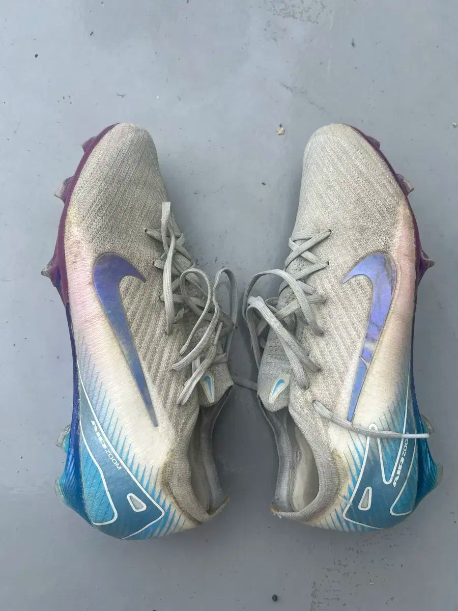 SUWON 選手 実際に着用 サッカーシューズ