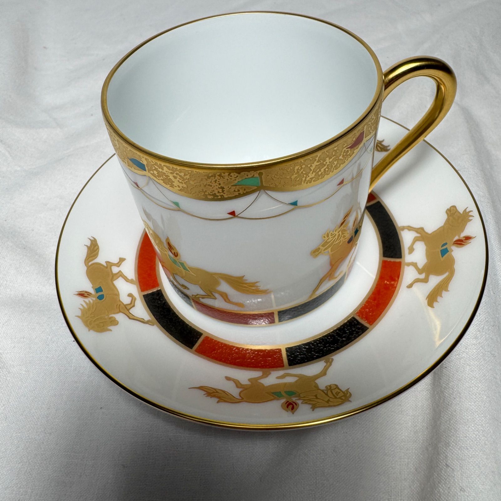 大倉陶園 コレクターズクラブ サーカスの休日 カップ＆ソーサー