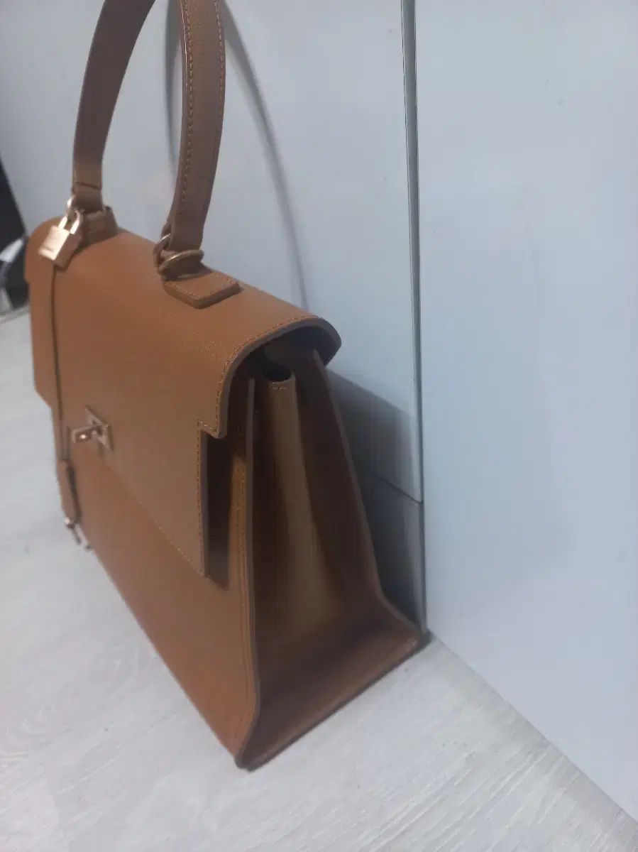 COURONNE クロンヌ