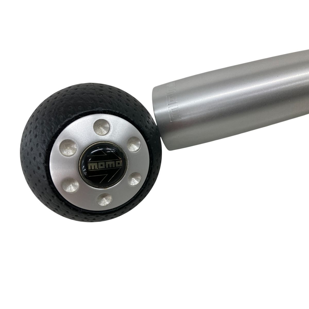 MOMO AT シフトノブ スバル純正 車部品 カー用品 中古 K10365278
