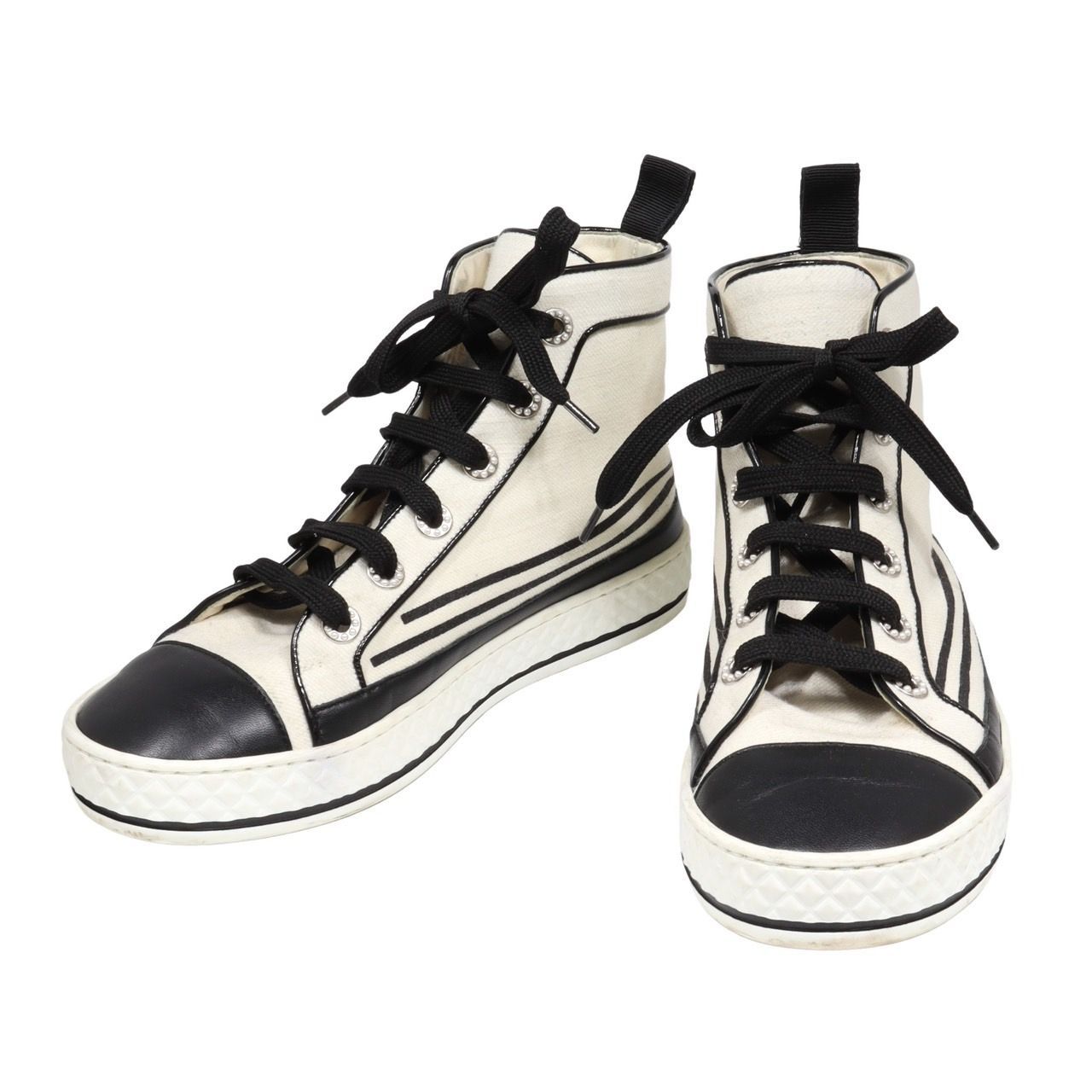 シャネル CHANEL スニーカー 靴 シューズ キャンバス レザー フェイクパール ブラック ホワイト ココマーク パール CHANEL シャネル ココマーク ハイカットスニーカー キャンバス ラバー