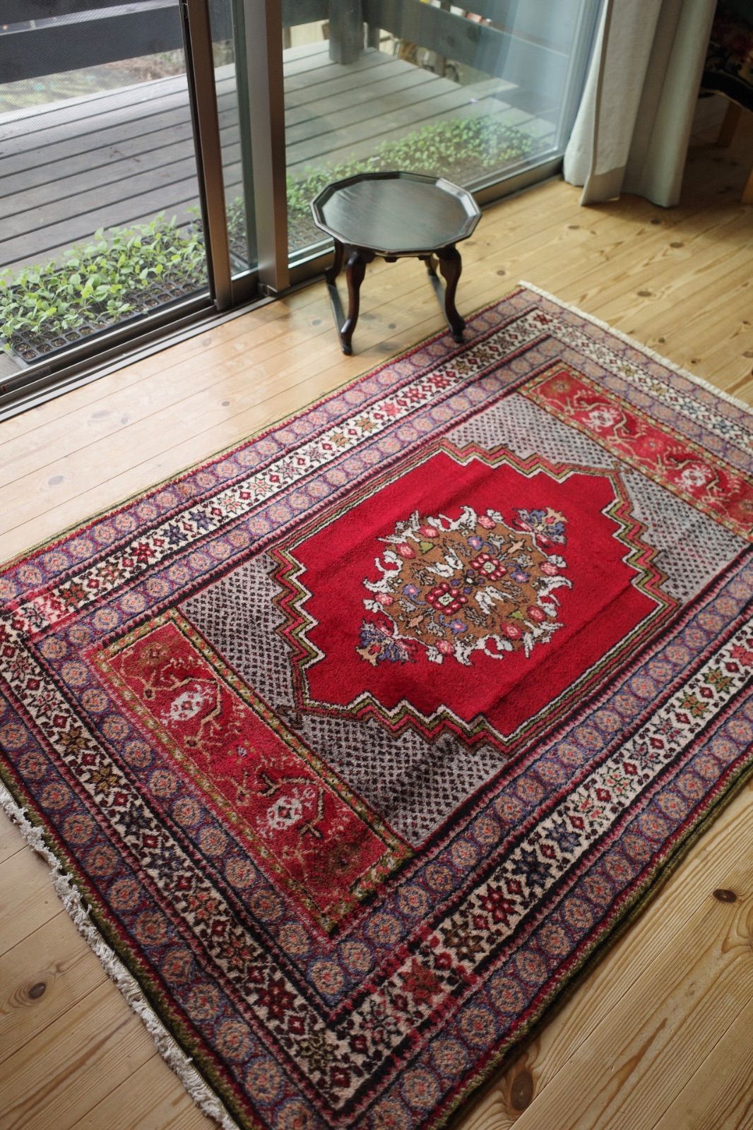 クルシェヒル絨毯 ヴィンテージラグ