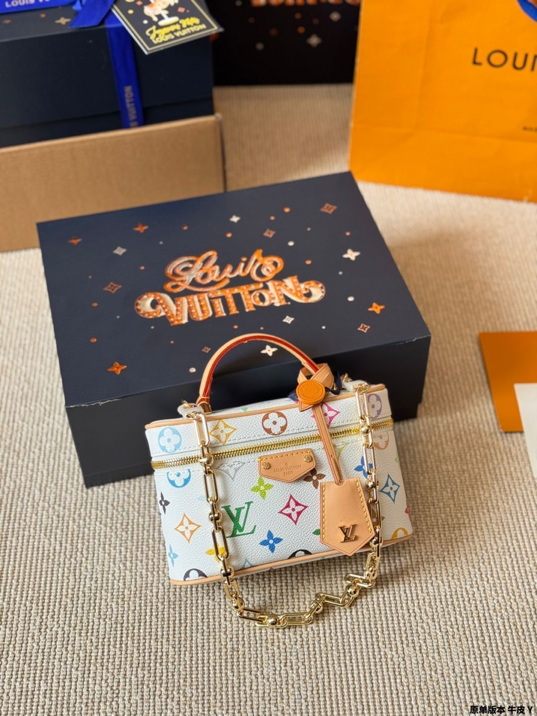今日特価】LV 2025 村上隆 白三彩 Vanity Chain Pouch ルイ
