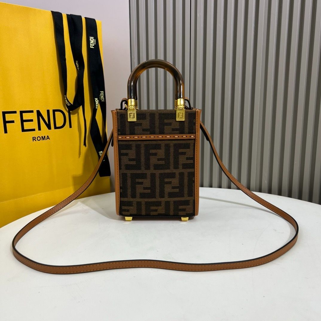 FENDI バケツ型2way モン トレゾール オフ - メルカリ