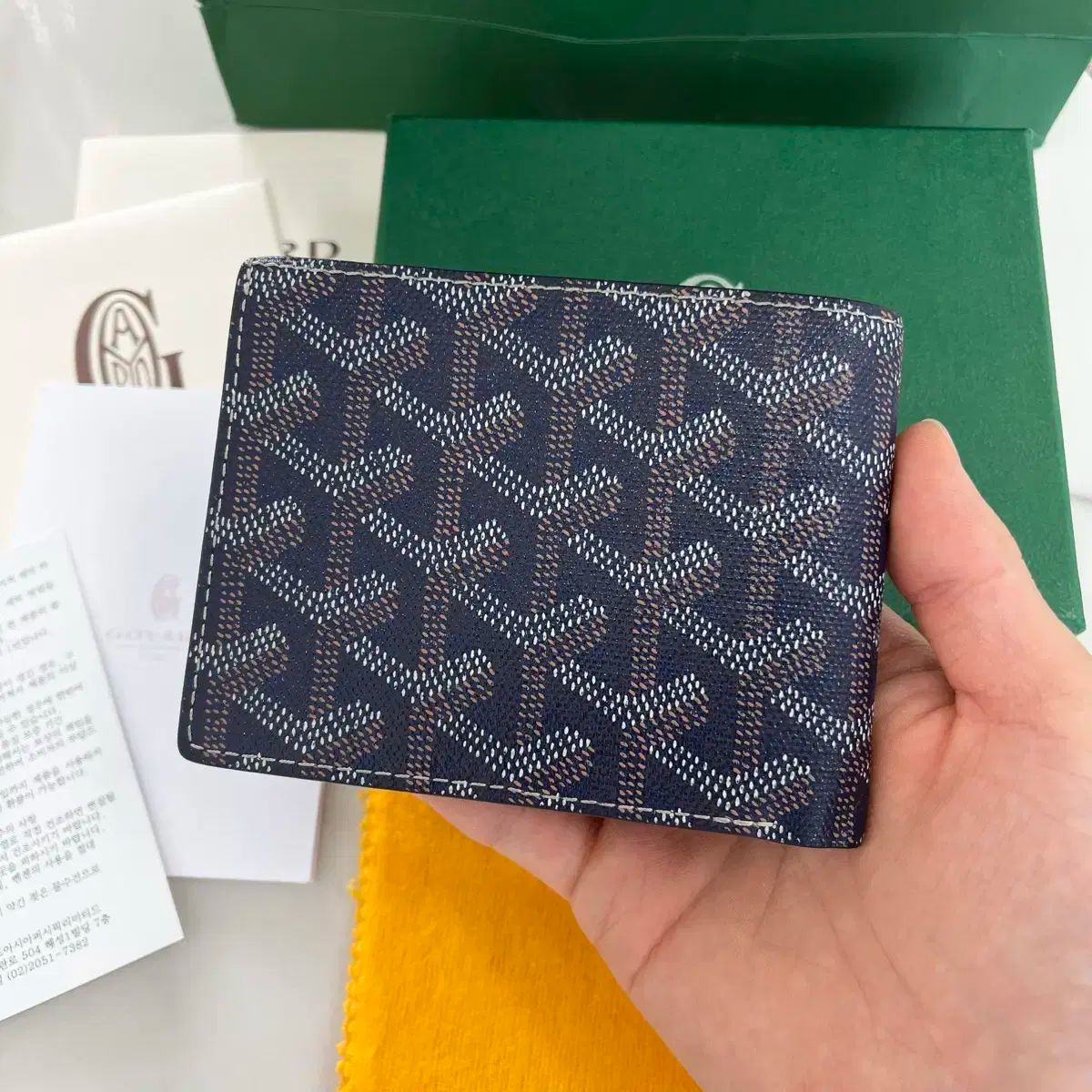 美品　GOYARD ゴヤール　ヴィクトワール　二つ折り財布　グレー 楽天市場】≪新品≫正規品 GOYARD ゴヤール 2025年限定 ヴィク
