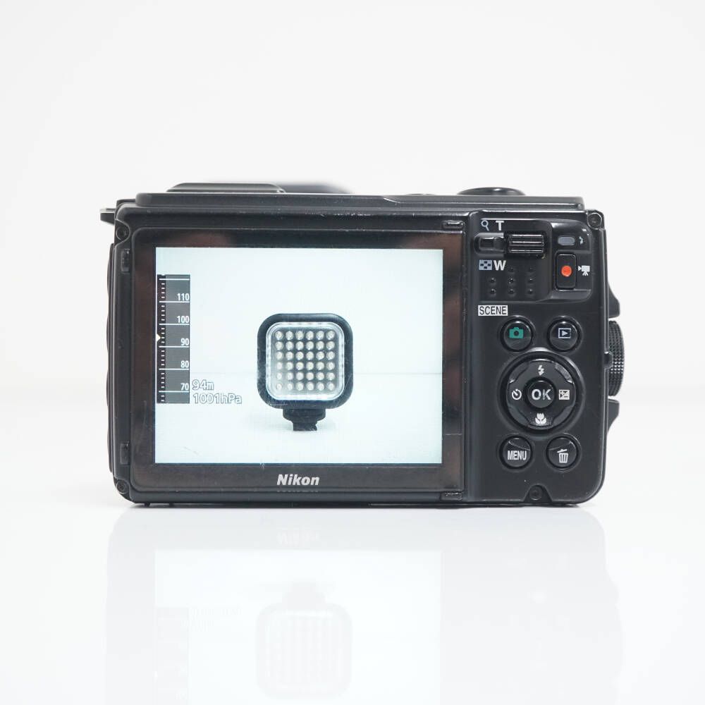 Nikon COOLPIX W300 デジタルカメラ USED品 本体+バッテリー ブラック  