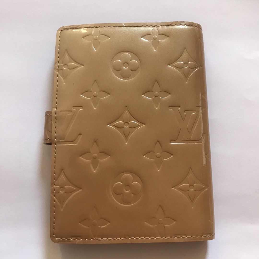 VUITTON