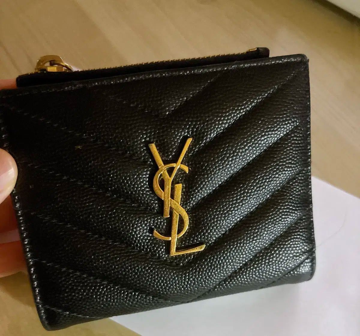 Yves Saint Laurent イヴサンローラン 二つ折り財布 BLACK サンローラン SAINT LAURENT 財布 二つ折り財布 折りたたみ財布 小銭