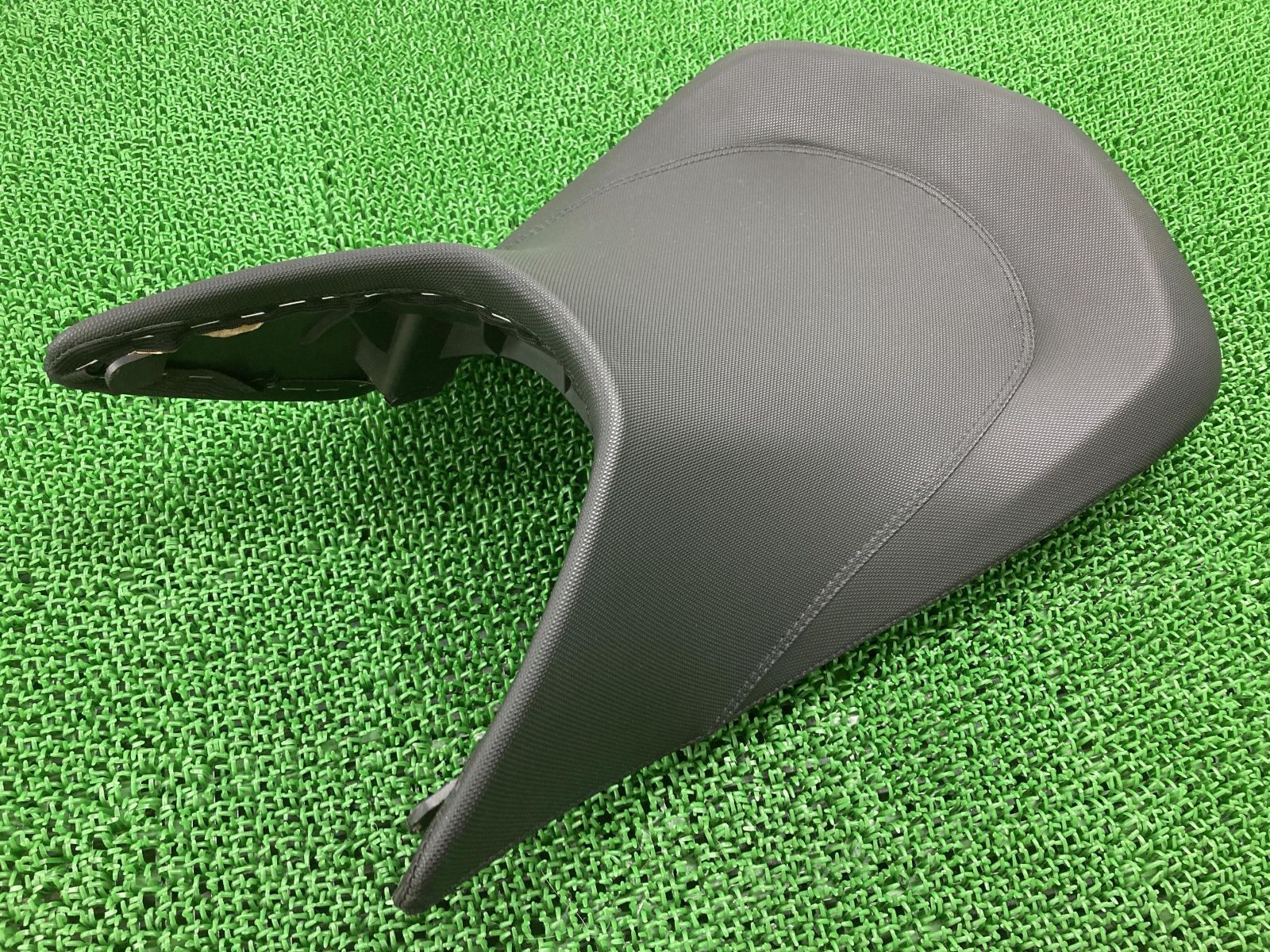 690デューク フロントシート 76007140000 KTM 純正 中古 バイク 部品 オプション ローシート コンディション良好 品薄 車検 Genuine