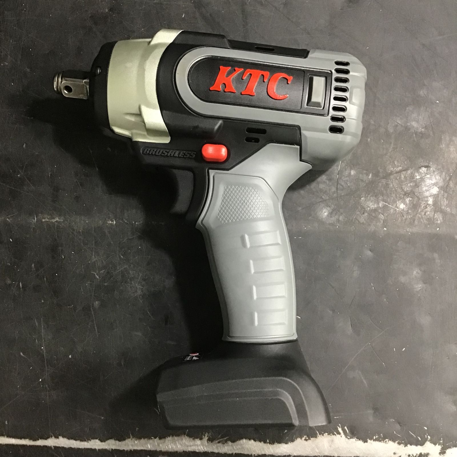 〇京都機械工具(KTC)12.7sq.ホイールナット専用コードレストルク 