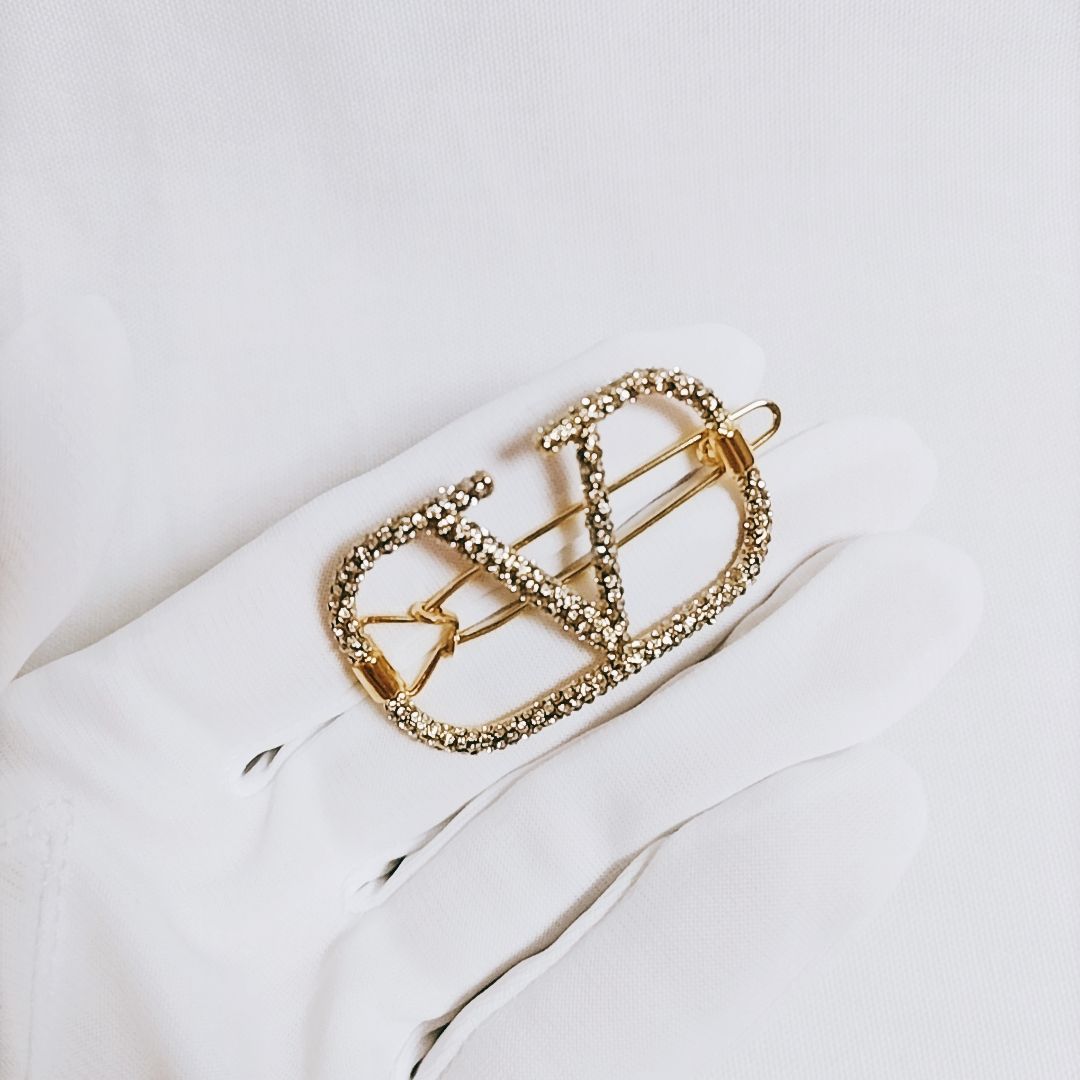 新品未使用】VALENTINO Vロゴ シグネチャー メタル ヘアクリップ