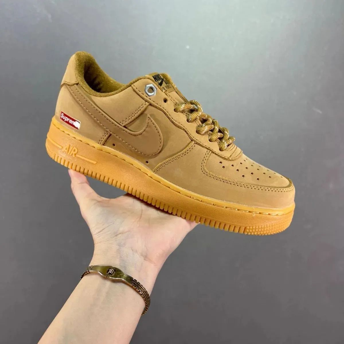 値下げします 新品未使用 Supreme x NIKE Air Force 1 Low AF1 DN1555-200 男女兼用