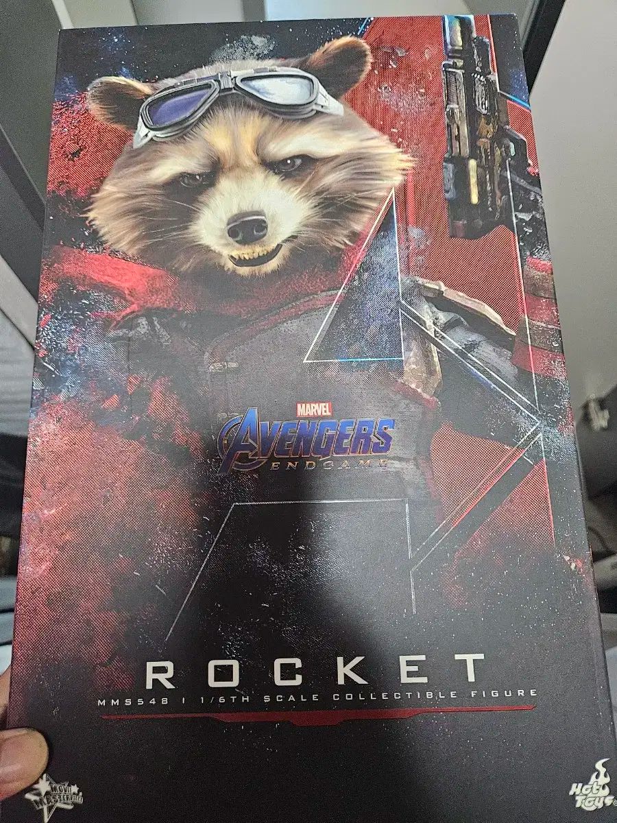 ホットトイロケットを売っています
