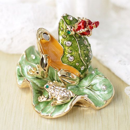 ♥♢新品未使用！白いカエルのジュエリーケースの通販 by Le