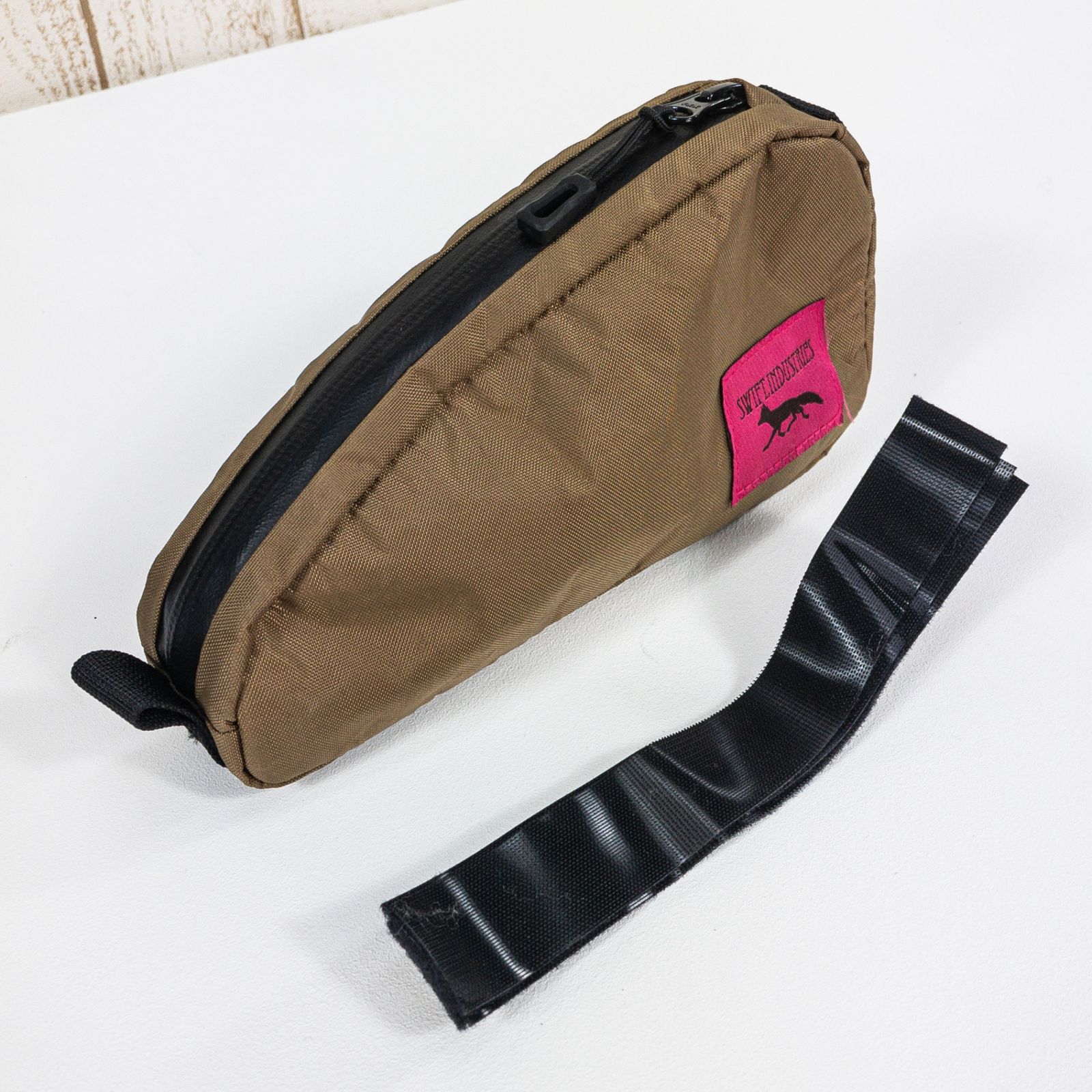 OneSize カーキ系 Swift Industries スウィフトインダストリーズ モクシー トップチューブ バッグ Moxie Top Tube Bag フレームパック サイクリングギア