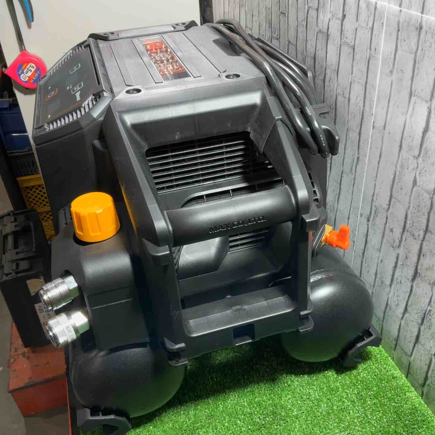 高圧常圧兼用エアコンプレッサー AK-HL1310E2_ブラック