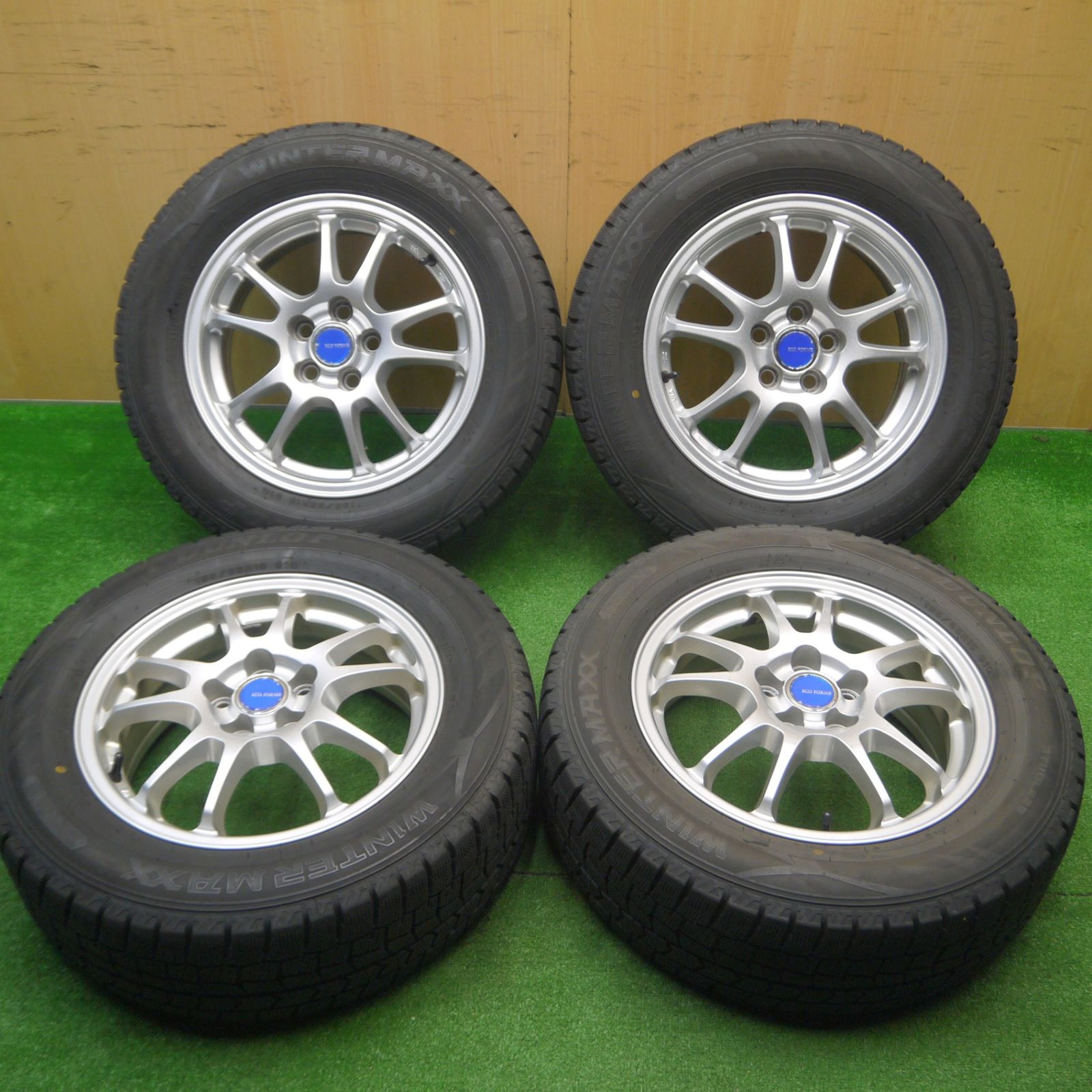 [送料無料] キレイプリウス等 195/65R15 スタッドレス ダンロップ ウインターマックス WM02 ECO FORME エコフォルム PCD100/5H4100706Hス