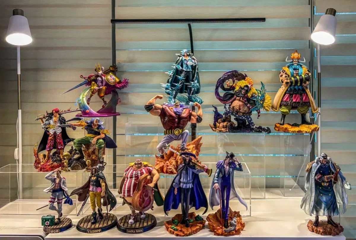 【即日発送】 ONE PIECE ワンピース フィギュア Lx シャンクス レジン