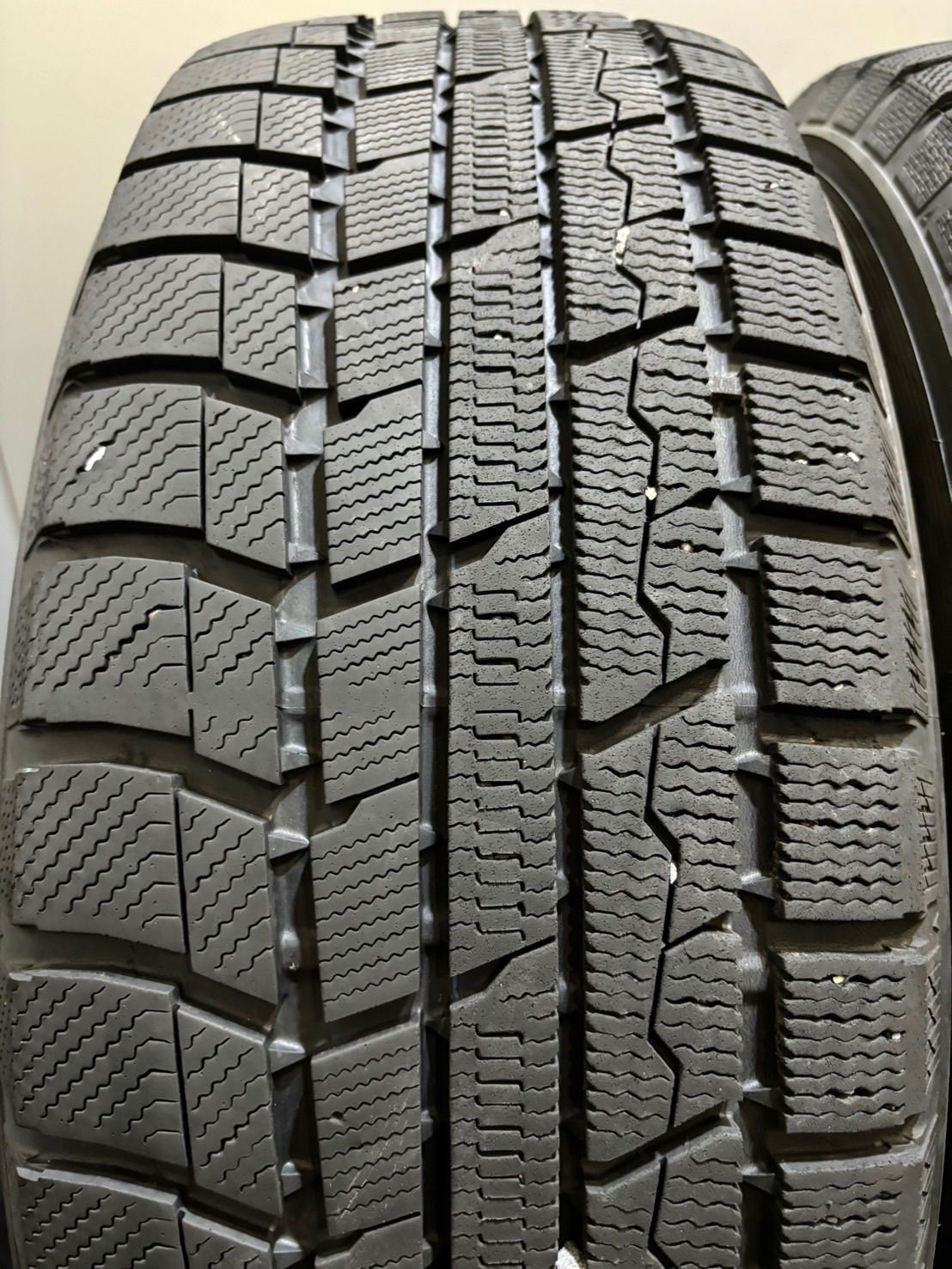 スタッドレスタイヤ 225/65/R17トーヨータイヤウインタートランパスTX
