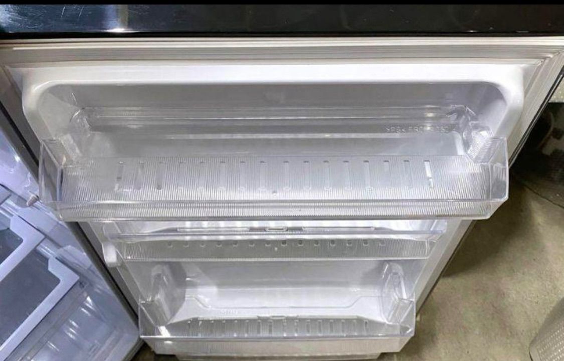 シャープ ノンフロン冷凍冷蔵庫 SJ-D23D-S 2018年製 225L - メルカリ