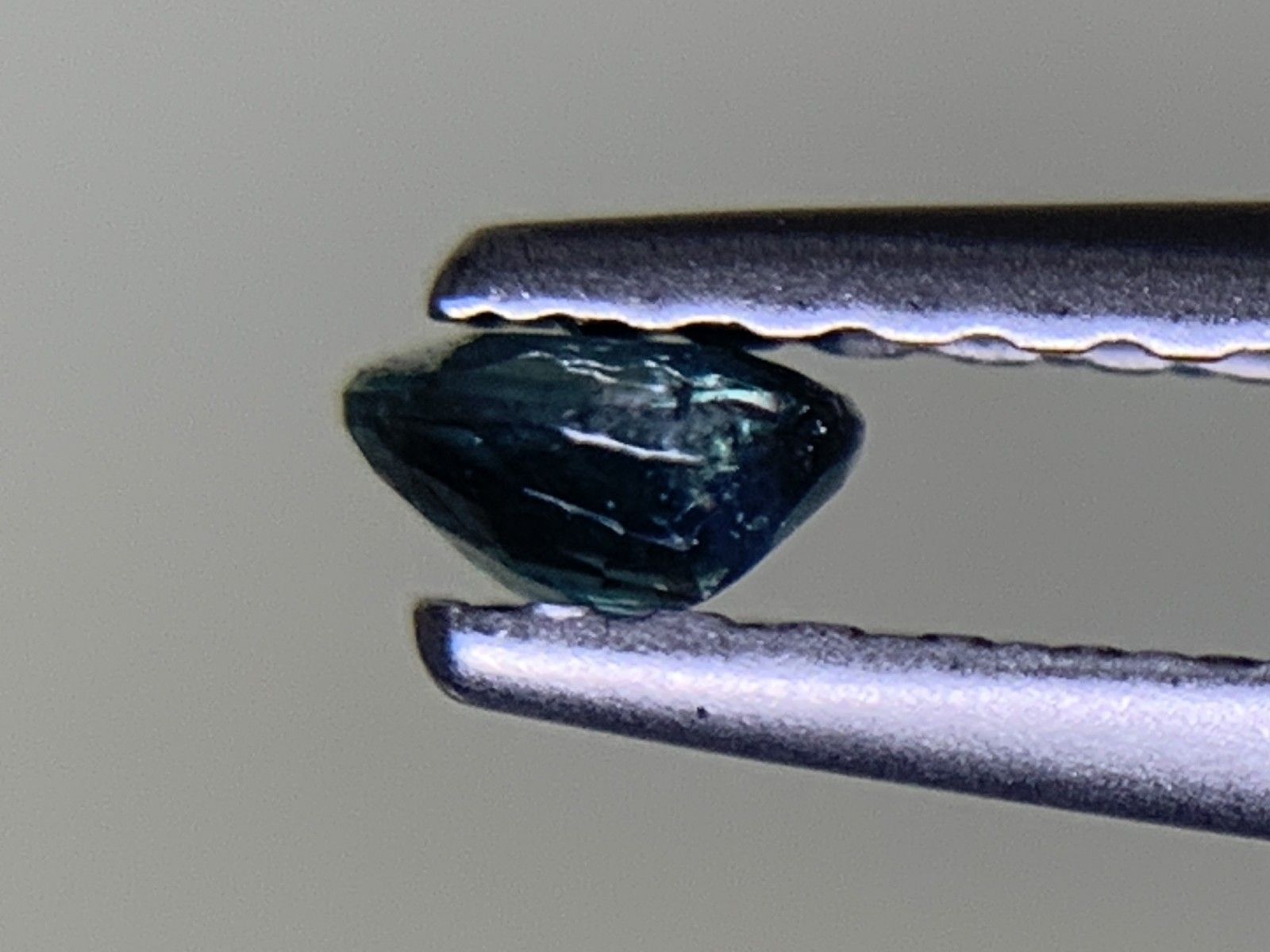 アレキサンドライト 0.162ct 中央宝石ソーティング付き 3.46