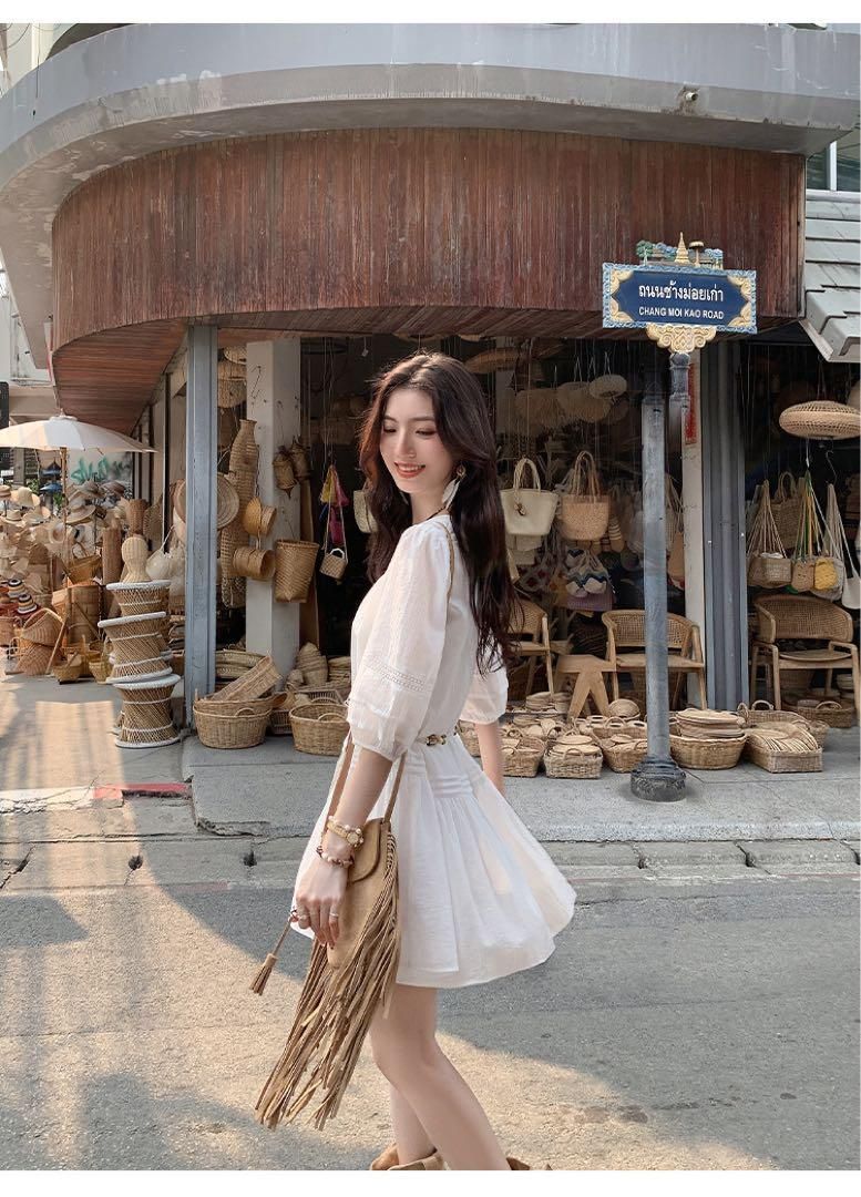 ♥ ホワイトVネックツーピース