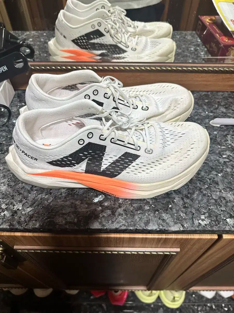 ニューバランス フューエルセル sc pacer v2 280