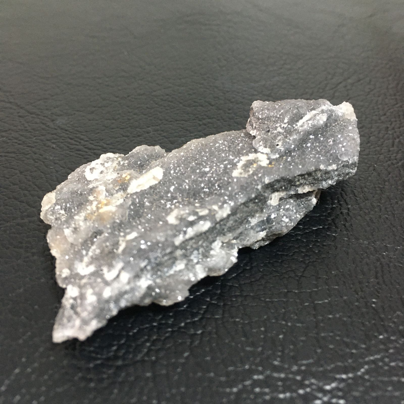 ジンカイト　紅亜鉛鉱　ポーランド産　228g　合成　天然石　鉱物　原石 ポーランド産 ジンカイト / zincite ( 紅亜鉛鉱 )