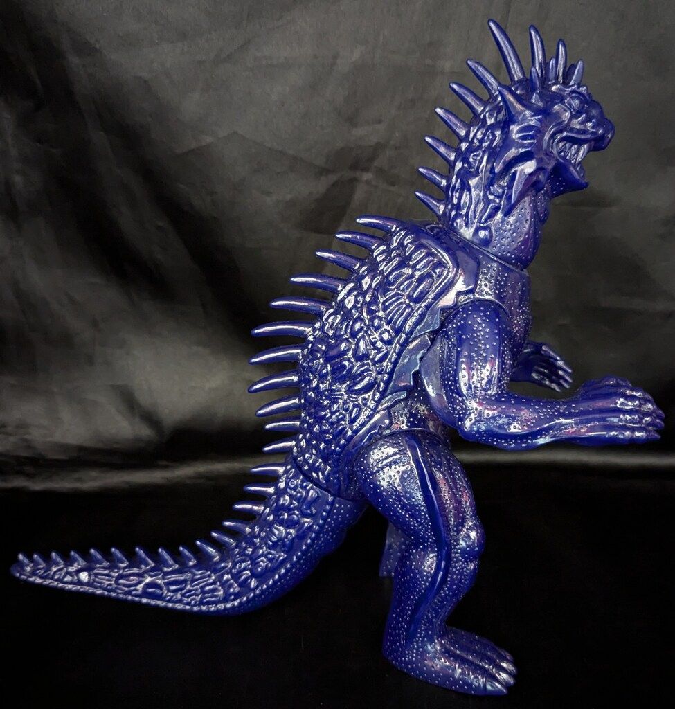 マルサン 世紀の大怪獣 バラン 350 紺色成型 未塗装 - メルカリ